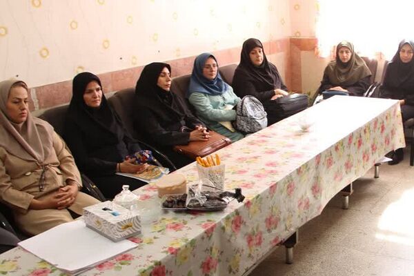 بازدید امام جمعه و مسئولان رودهن از دبیرستان آیت‌الله طالقانی رودهن 