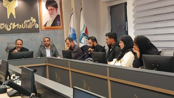 دیدار دانشجویان دانشگاه آزاد با نماینده مجلس شورای اسلامی در کرج 