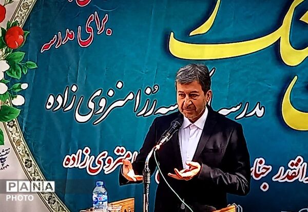 آیین کلنگ‌زنی مدرسه ۹ کلاسه انقلاب اسلامی فلاورجان