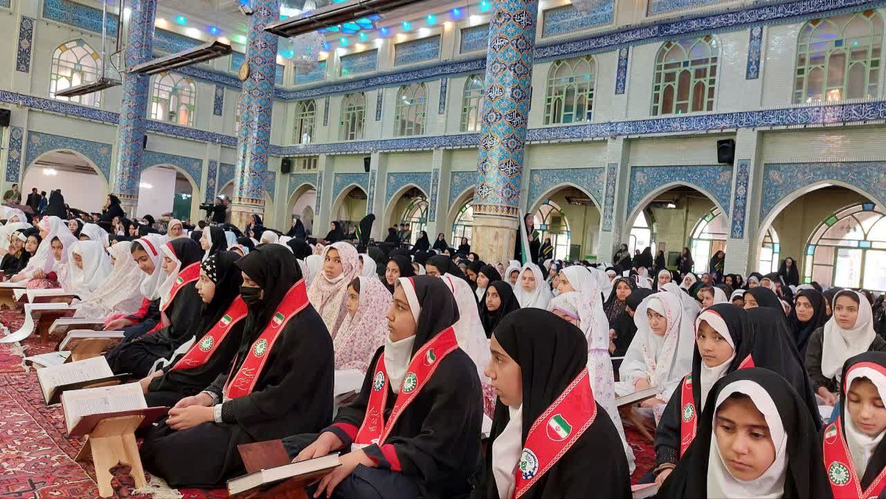 بزرگترین محفل دانش‌آموزی انس با قرآن کریم در مراغه