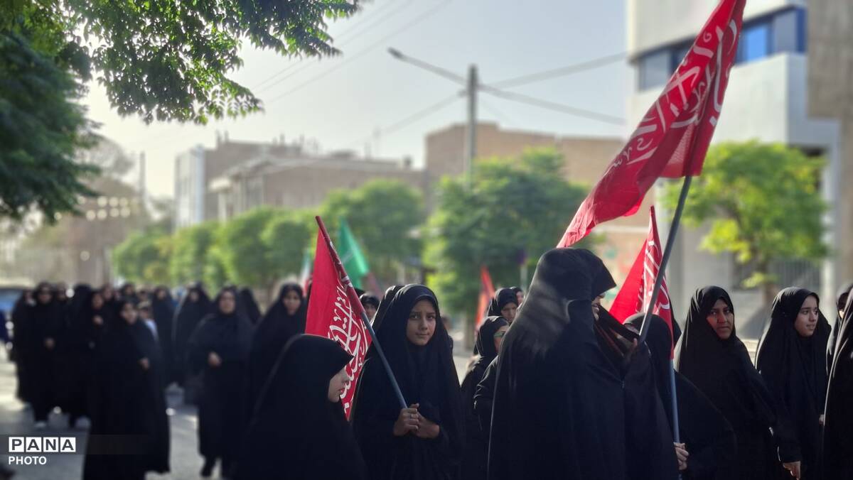 از مزار شهدای گمنام تا مزار کاریزک؛ قدم‌های جاماندگان رشتخوار در مسیر عشق حسینی