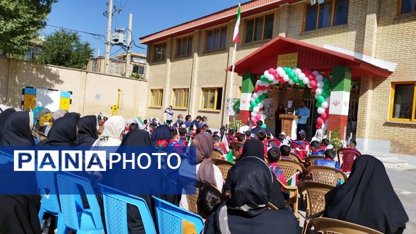 جشن شکوفه‌ها در شهرستان فریدونشهر