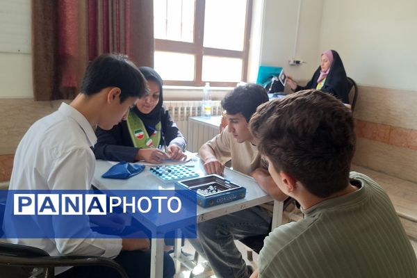 مسابقات بازی‌های فکری رویش مرحله استانی در شیراز