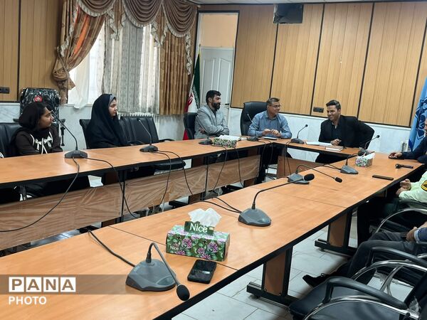 تجلیل شهردار خاتم از اصحاب رسانه و دانش آموز خبرنگاران پانا