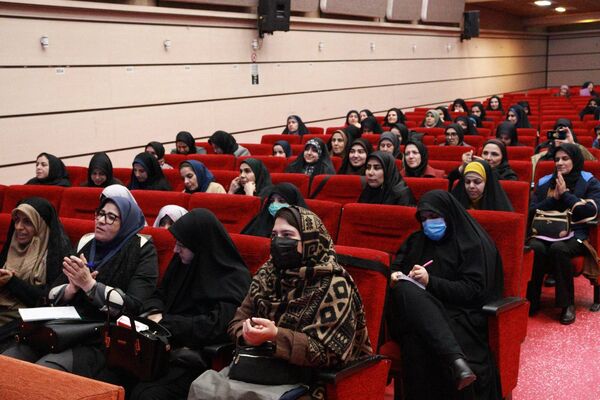 همایش رویداد سراسری «تهران، شهر نماز» با محوریت «نماز شکوفه‌ها» 
