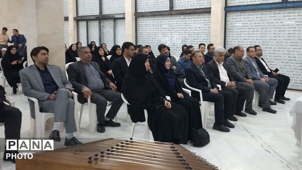 گرامیداشت هفته معلم در اداره آموزش و پرورش ناحیه۶ مشهد