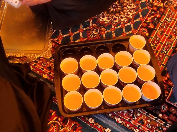 همکاری دانش آموزان خادمیار دبستان ضحی۲ با چایخانه دانش آموزی حضرت رضا(ع) شیروان