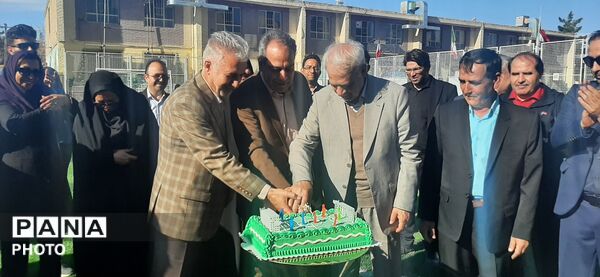 افتتاحیه زمین چمن در دبستان پسرانه گلستان ناحیه ۷ آموزش و پرورش مشهد مقدس 