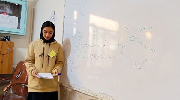 مشارکت دانش آموزان در اداره مدرسه با اجرای طرح مدام