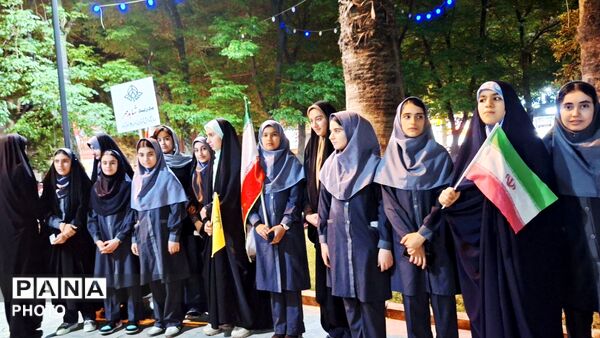 خرم آباد در عید غدیر صحنه‌ای باشکوه از وحدت و ولایتمداری خلق کرد