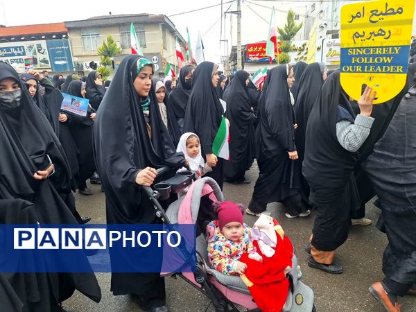 نبض انقلاب در خیابان‌ها تپید