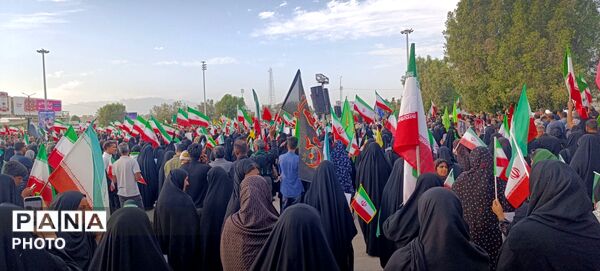 خروش حماسی مردم انقلابی بندرعباس در تجدید میثاق با رهبر جدید انقلاب اسلامی