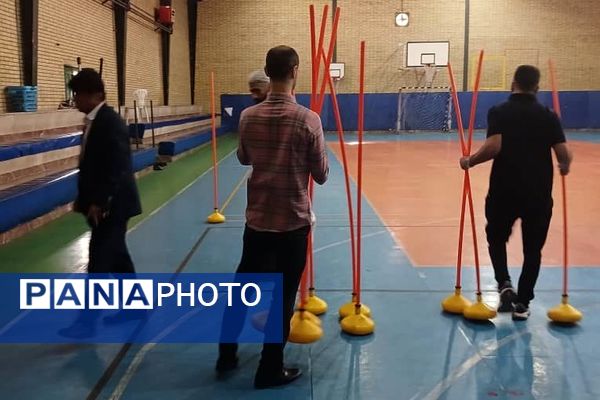 برگزاری آزمون عملی استخدامی تربیت بدنی در سالن فتح المبین ناحیه دو شهرری 
