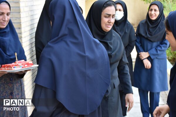 بوی ماه مهر در دبیرستان شبانه‌روزی نجمیه حاجی‌آباد پیچید