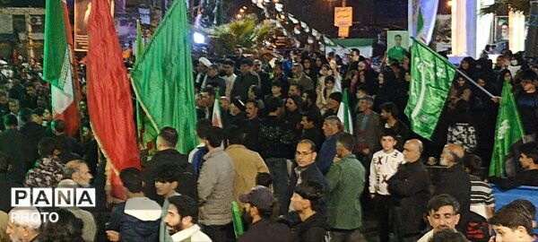 حضور مردم شهرستان کوهدشت در شب چهل و سوم از شهادت رهبر معظم انقلاب 