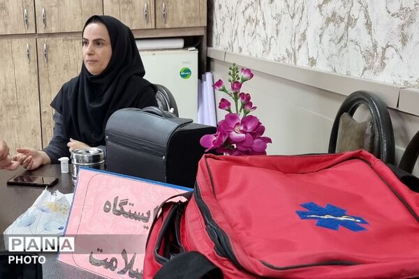 استقرار ایستگاه سلامت در اداره آموزش و پرورش کهریزک 