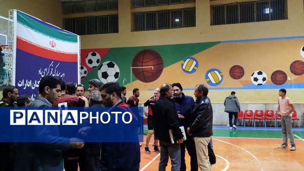 برگزاری اختتامیه مسابقات والیبال کارکنان ادارات و کارخانجات نیشابور 