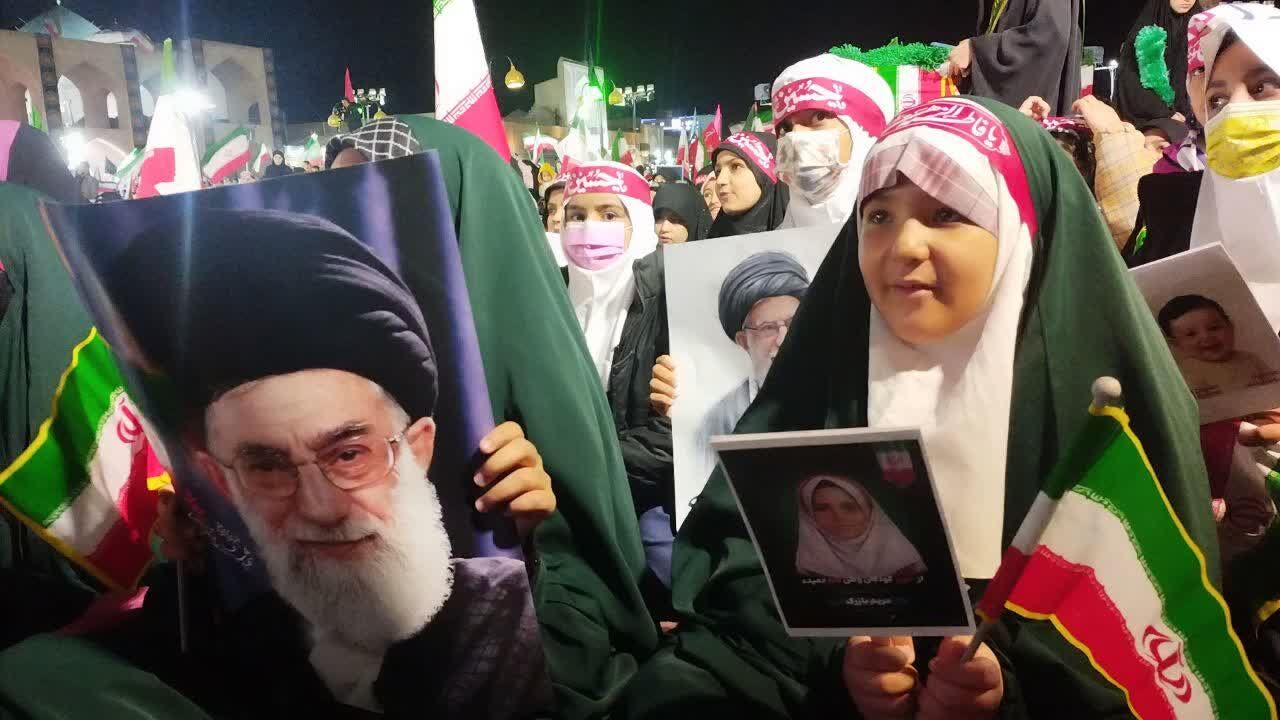 مشتِ کوچک؛ روایت ایستادگی در دلِ آتش