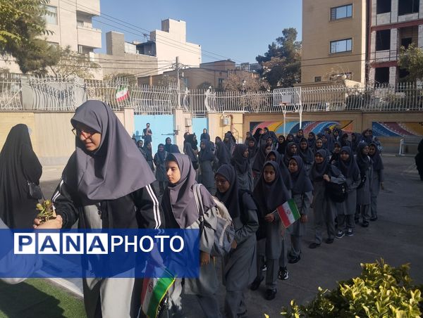 زنگ مهر، نوای امید در دبیرستان فرزانگان ۵ مشهد