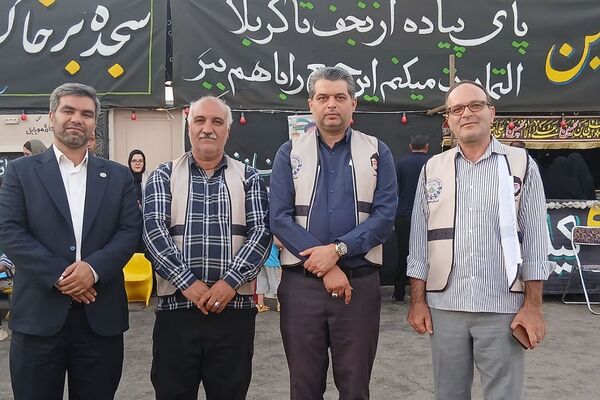 برپایی موکب «عشاق الحسین(ع)» سازمان دانش‌آموزی شهرستانهای تهران در مسیر زائران اربعین