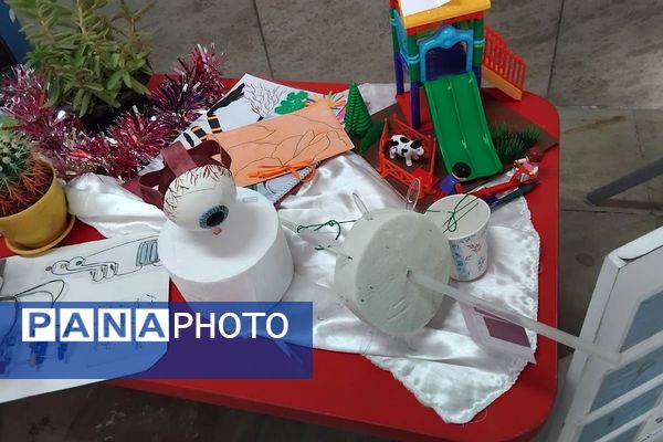  هفته پژوهش در مدرسه نرگس پردیس