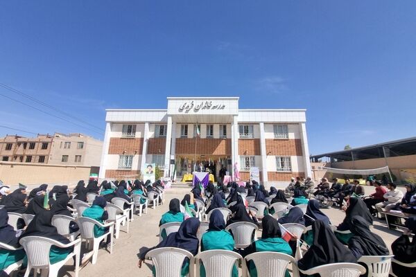 انتخابات همیاران مشاور در دبیرستان دخترانه خاندان فریدی