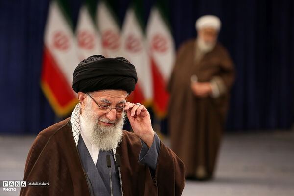 حضرت آیت‌الله العظمی شهید سیدعلی حسینی خامنه‌ای