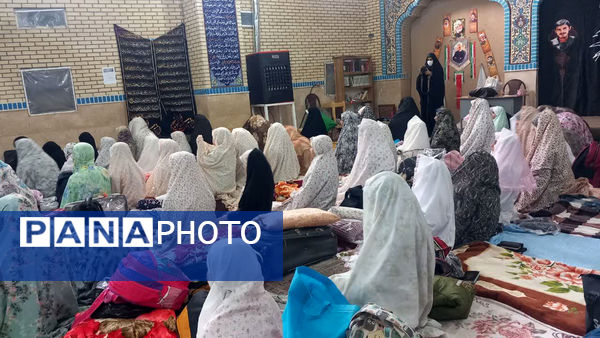 اعتکاف دختران دانش‌آموز در قم