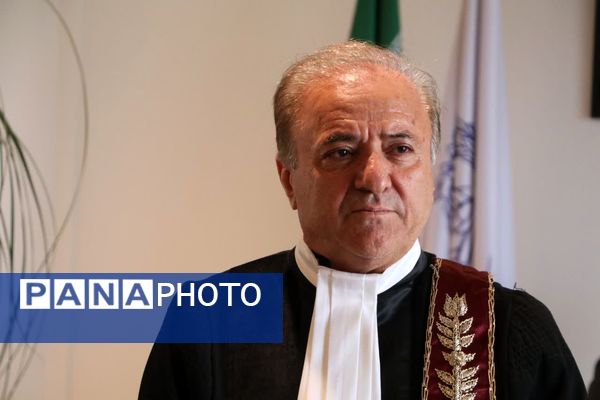 نشست خبری هیأت مدیره کانون وکلای دادگستری فارس و کهگیلویه بویر احمد با اصحاب رسانه