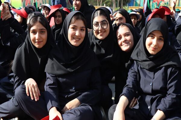 هفته تربیت‌بدنی با شور و انرژی در دبیرستان شاهد مرضیه 