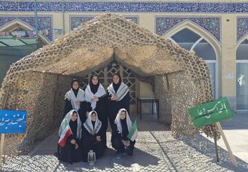 گرامیداشت  یاد و خاطره شهدای دفاع مقدس توسط دانش‌آموزان دبیرستان دخترانه خدادادی شهرضا