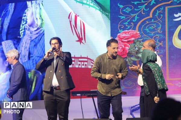 وقتی شادی و ولایت در یک کادر جمع می‌شوند