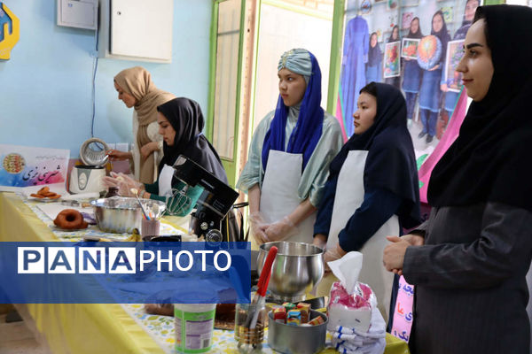 برپایی نمایشگاه زنده مشاغل و افتتاح اتاق نمایش در اسلامشهر