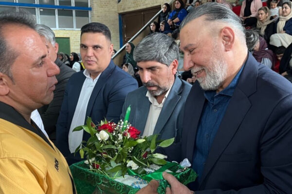 تجلیل از خیرخانه تکواندو آباده و اهدا مدال به تکواندوکاران مسابقات استانی