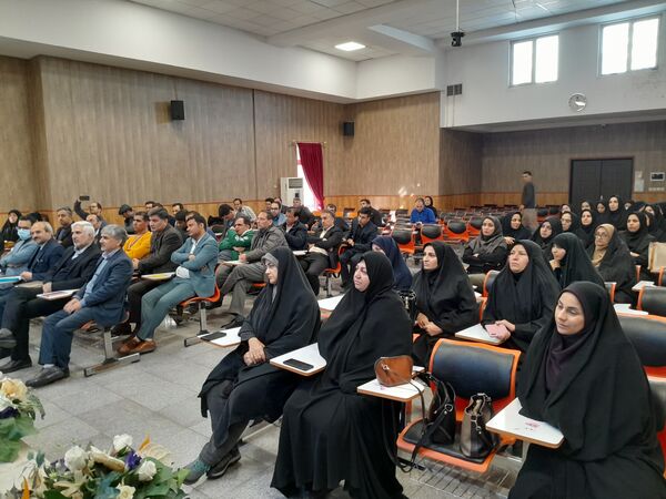 کارگاه آموزشی دبیران استان خراسان رضوی در دبیرستان مصلی نژاد حضرت زهرا(س)