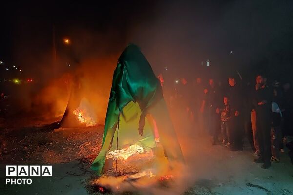 مراسم نمادین آتیش زدن خیمه ها در حسینیه شهدای شهر بار 