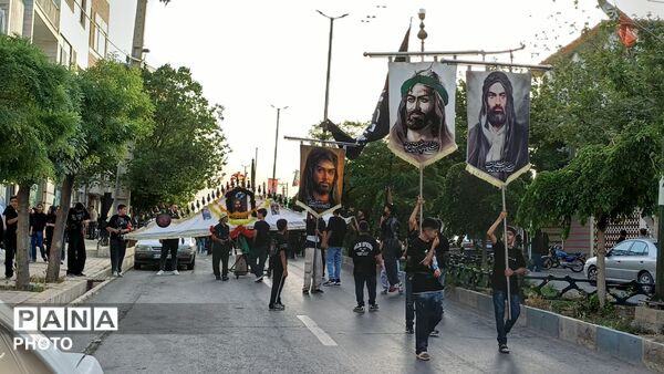 آیین علم گردانی همزمان با هفتمین روز شهادت حضرت اباعبدالله الحسین (ع) در شهرستان تفرش 