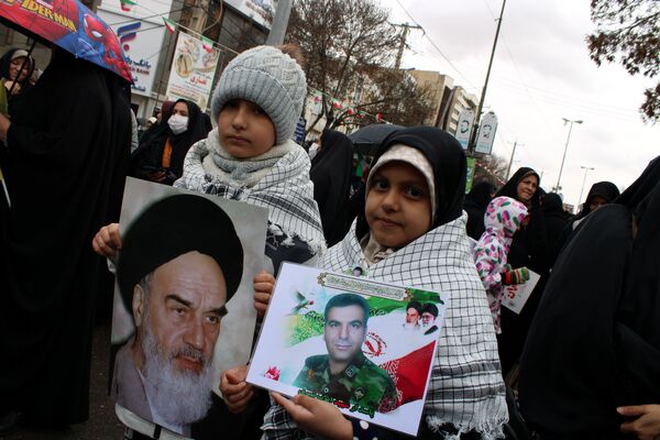 حماسه حضور مردم قروه در راهپیمایی ۲۲ بهمن؛ تجلی وحدت و وفاداری به انقلاب