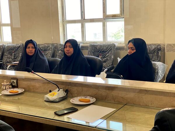 جلسه گرامیداشت مقام معلم در آموزش و پرورش مه ولات