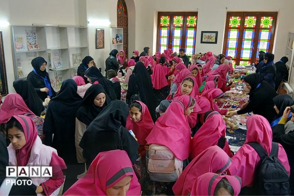 افتتاحیه بازارچه هنری کانون سردار سلیمانی رودهن