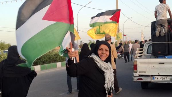 همایش پیاده‌روی استغاثه به حضرت صاحب الزمان در مسیر مسجد جمکران