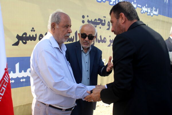 آیین شروع عملیات اجرایی دبیرستان 12 کلاسه شهید اسماعیل محمدپور در تنگک بوشهر