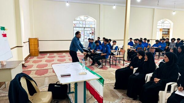 کارگاه تخصصی مشاوره تحصیلی برای دانش‌آموزان پایه دوازدهم در سندرک