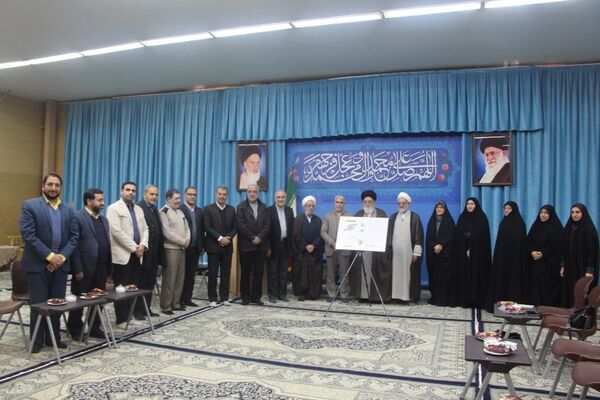 رونمایی کتاب «صبحی که در راه است» 