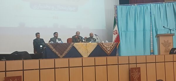 نشست شورای اداری استان چهارمحال و بختیاری با حضور وزیر آموزش و پرورش 