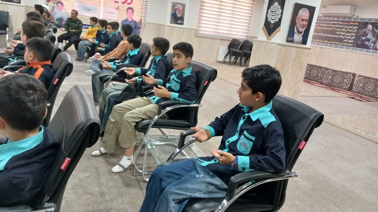 تقدیر از دانش‌آموزان دبستان سعادت بابت حضور فعال در نماز جمعه محمدشهر کرج