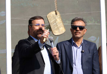 نواخته‌شدن زنگ استانی مهر در دبیرستان رازی شیراز