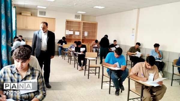 بازدید مدیر آموزش و پرورش شهرستان کلات از حوزه محل های برگزاری امتحانات نهایی 
