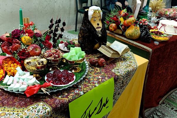 مراسم جشن یلدا در دبیرستان حضرت رقیه(س) ورامین