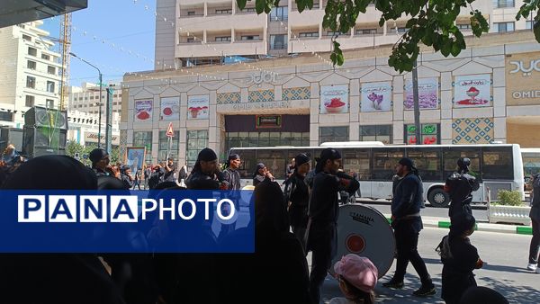 مراسم پیاده‌روی جاماندگان اربعین از میدان پانزده خرداد تا حرم مطهر رضوی